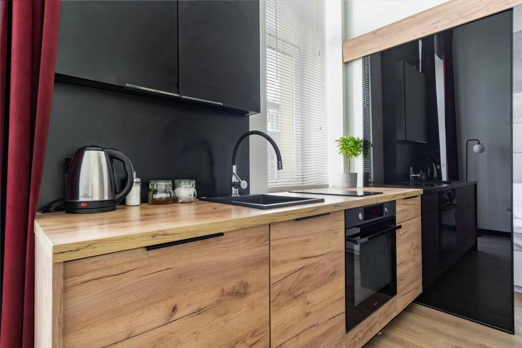 Jaracza 6 A Apartment *